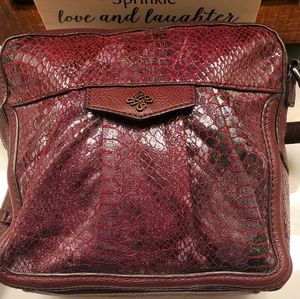 Simply Vera.. Vera Wang CrossBody Purse.